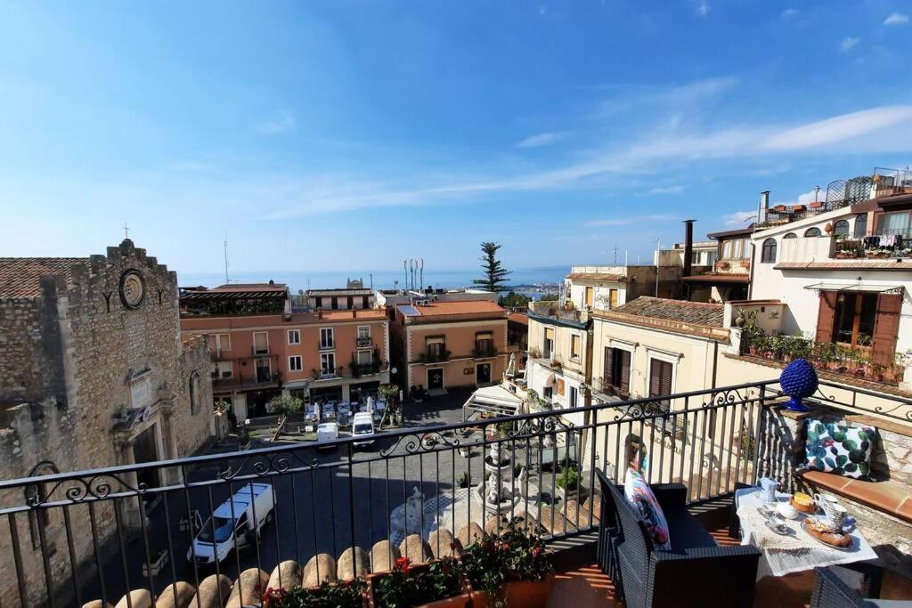 Casa Carla Al Duomo Appartement Taormina Buitenkant foto