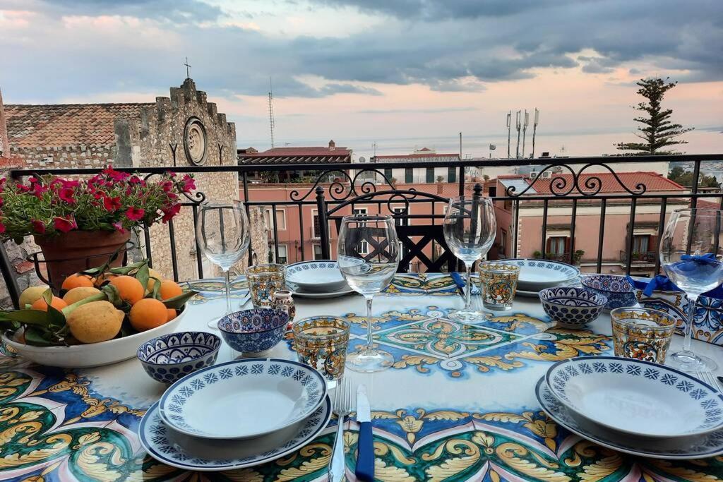 Casa Carla Al Duomo Appartement Taormina Buitenkant foto