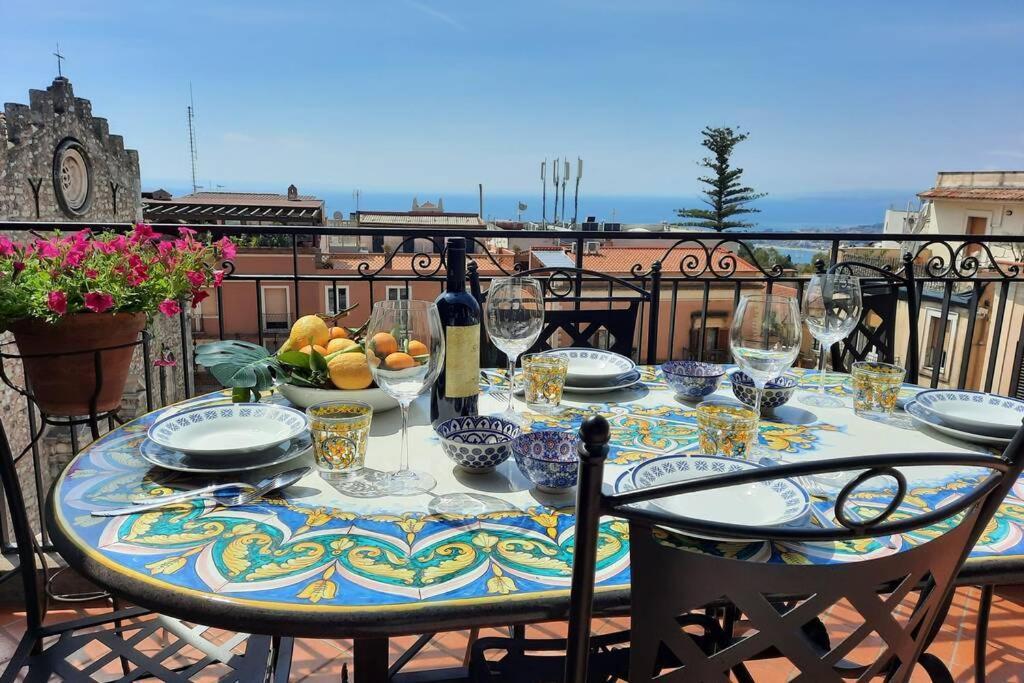 Casa Carla Al Duomo Appartement Taormina Buitenkant foto